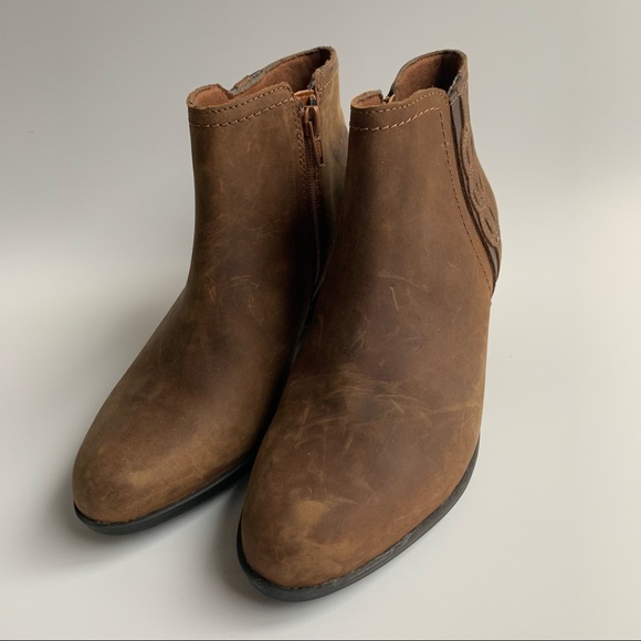 Clark’s Adreena Lilac booties - Picture 7 of 9